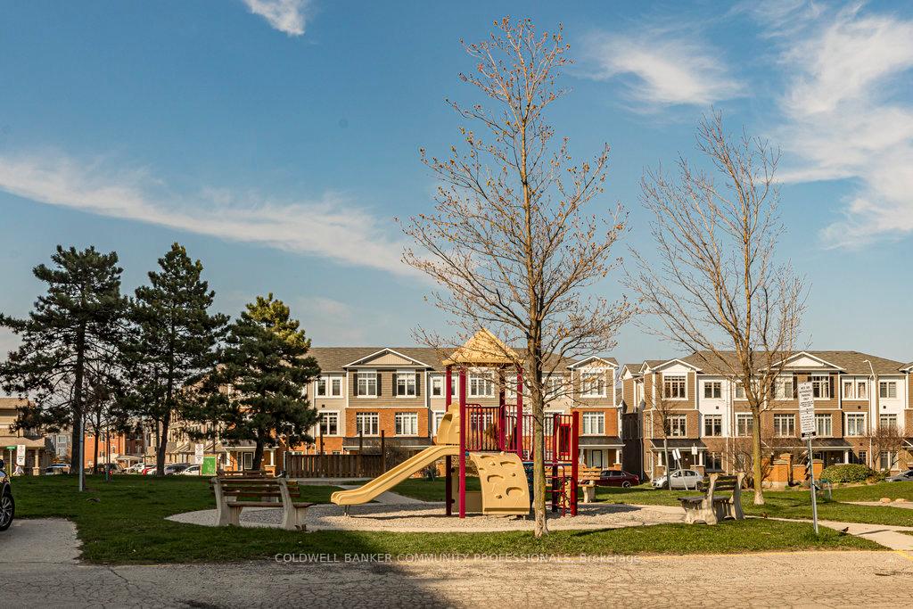 Photo 50 of Unit 310, 15 Nicklaus Drive, Hamilton, Vincent — HOMEH