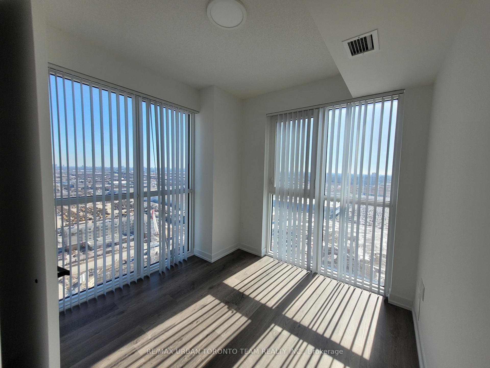 Front of Unit 3003, 195 Commerce Street