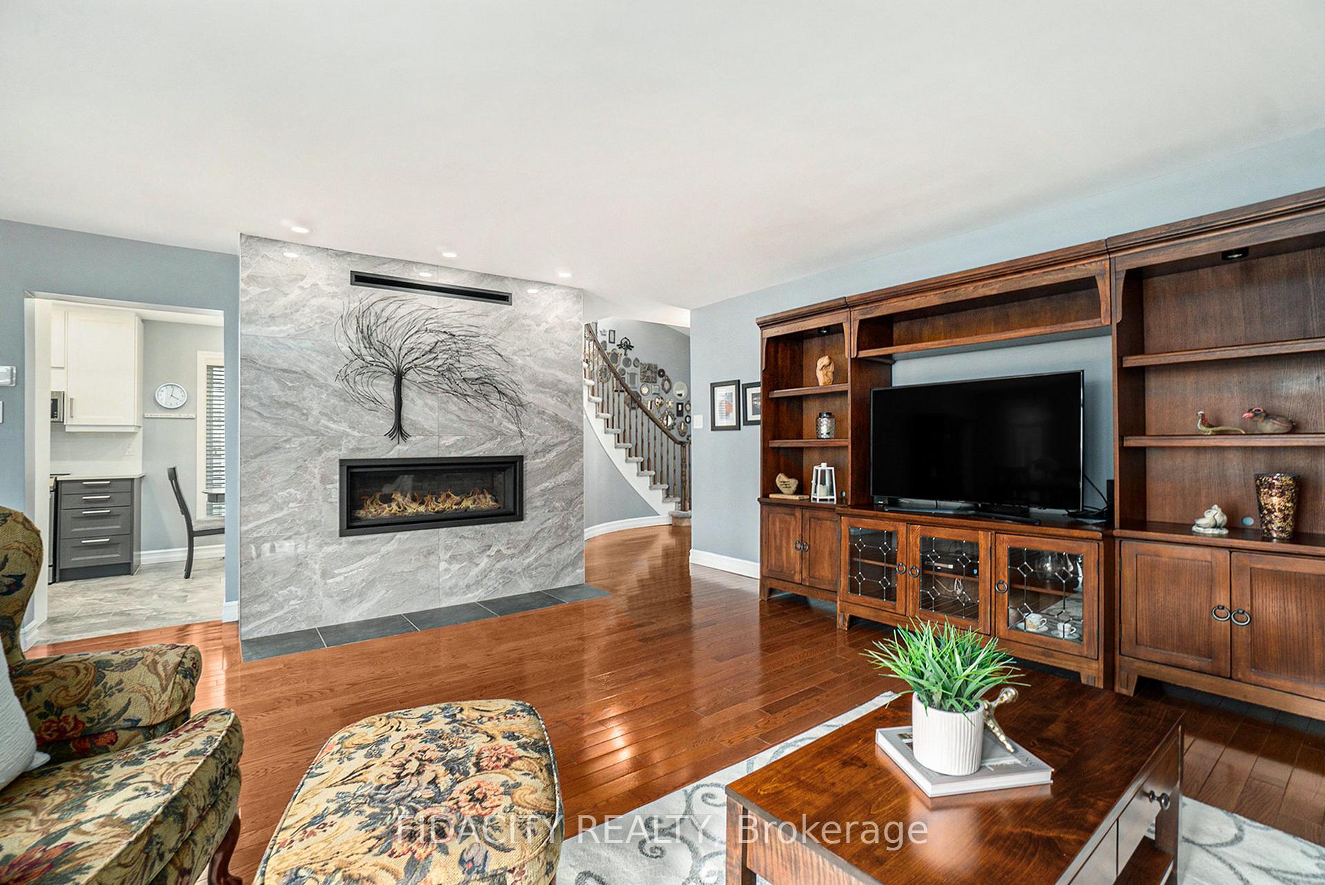 Photo 7 of 2799 Mozart Court, Ottawa, Emerald Woods/Sawmill Creek — HOMEH