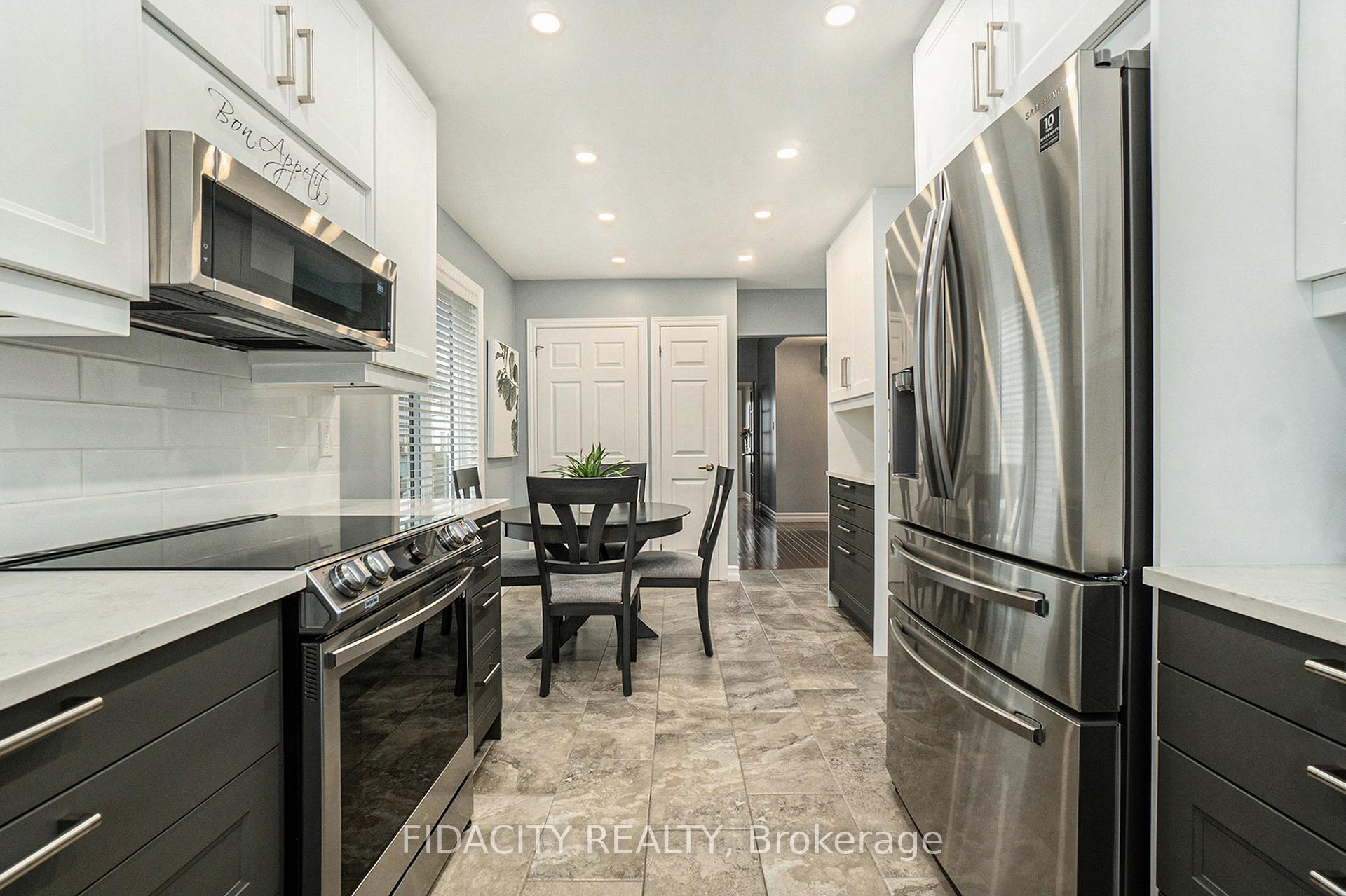 Photo 11 of 2799 Mozart Court, Ottawa, Emerald Woods/Sawmill Creek — HOMEH