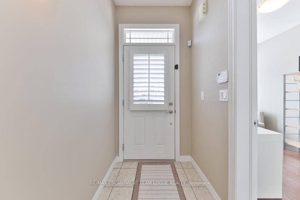 Photo 2 of Unit 232, 2120 Itabashi Way, Burlington, Tansley — HOMEH