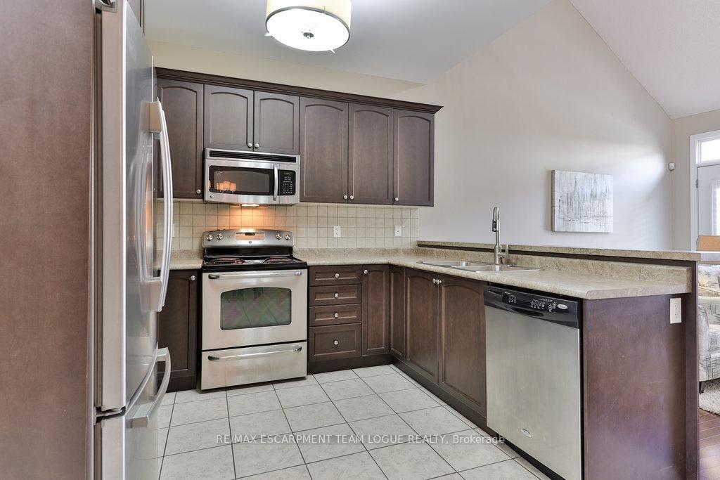 Photo 4 of Unit 232, 2120 Itabashi Way, Burlington, Tansley — HOMEH