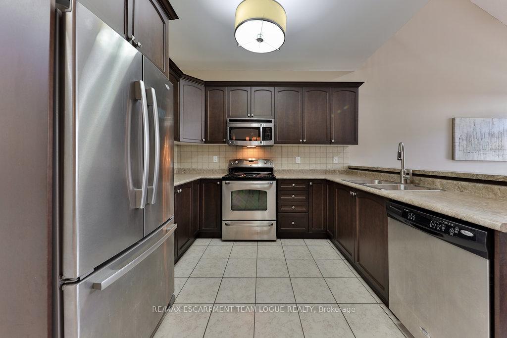 Photo 5 of Unit 232, 2120 Itabashi Way, Burlington, Tansley — HOMEH