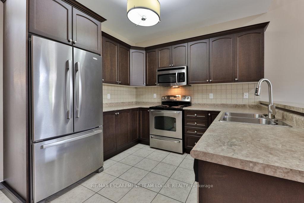 Photo 6 of Unit 232, 2120 Itabashi Way, Burlington, Tansley — HOMEH
