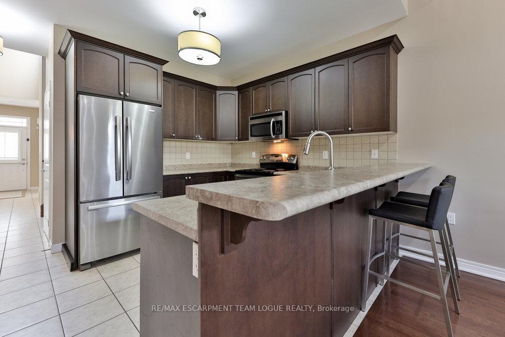 Photo 8 of Unit 232, 2120 Itabashi Way, Burlington, Tansley — HOMEH