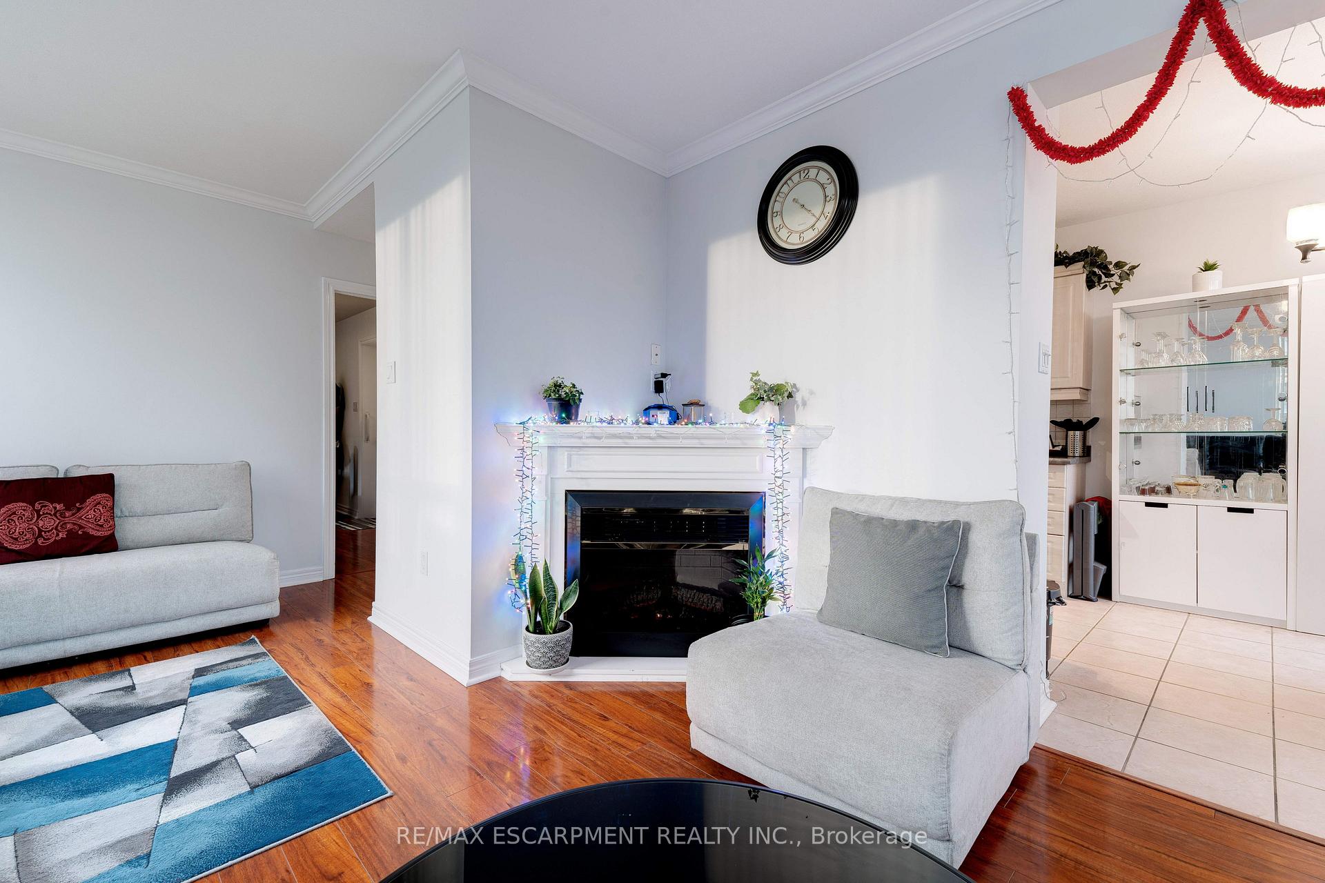 Photo 14 of Unit 904, 1998 Ironstone Drive, Burlington, Uptown — HOMEH