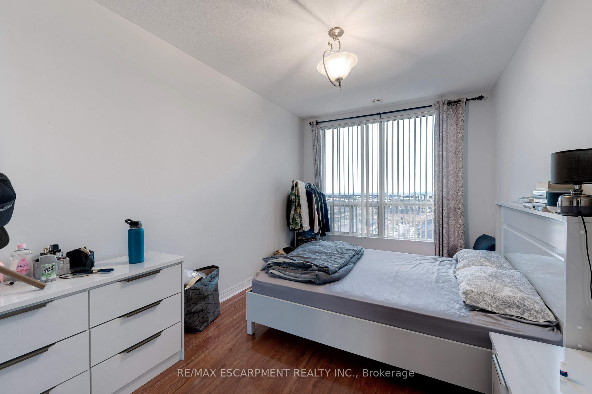 Photo 24 of Unit 904, 1998 Ironstone Drive, Burlington, Uptown — HOMEH