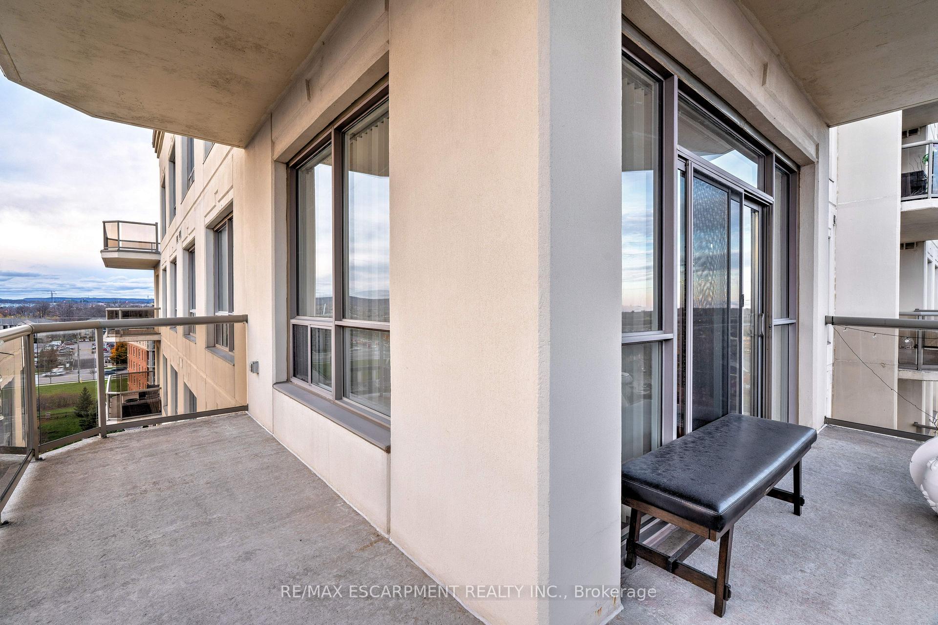 Photo 36 of Unit 904, 1998 Ironstone Drive, Burlington, Uptown — HOMEH