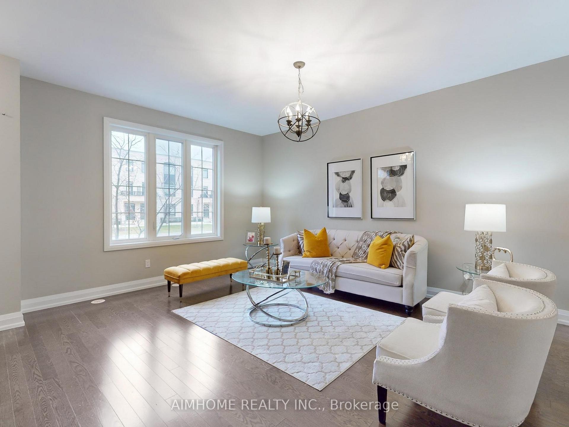 Photo 4 of 79 Village Parkway, Markham, Unionville — HOMEH