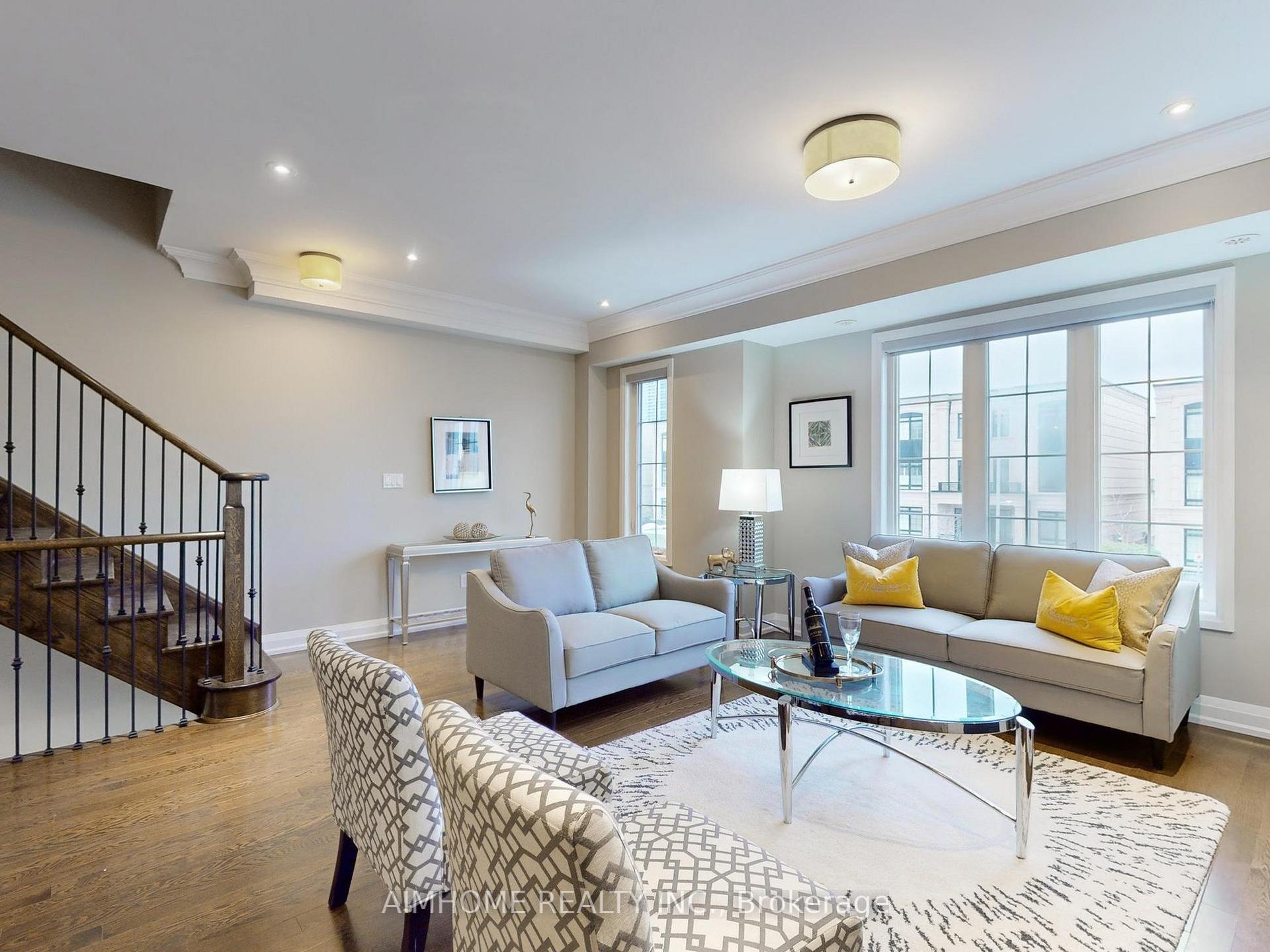 Photo 10 of 79 Village Parkway, Markham, Unionville — HOMEH