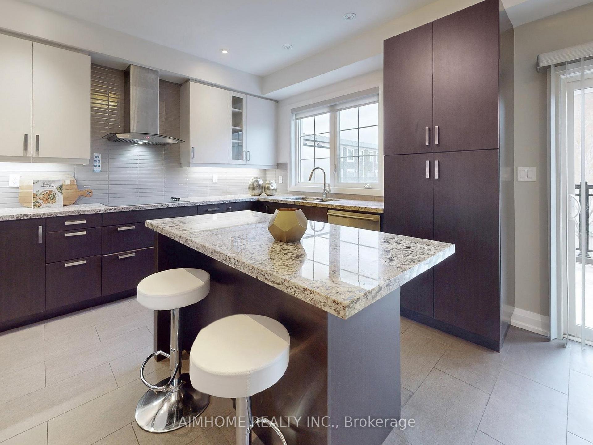 Photo 17 of 79 Village Parkway, Markham, Unionville — HOMEH