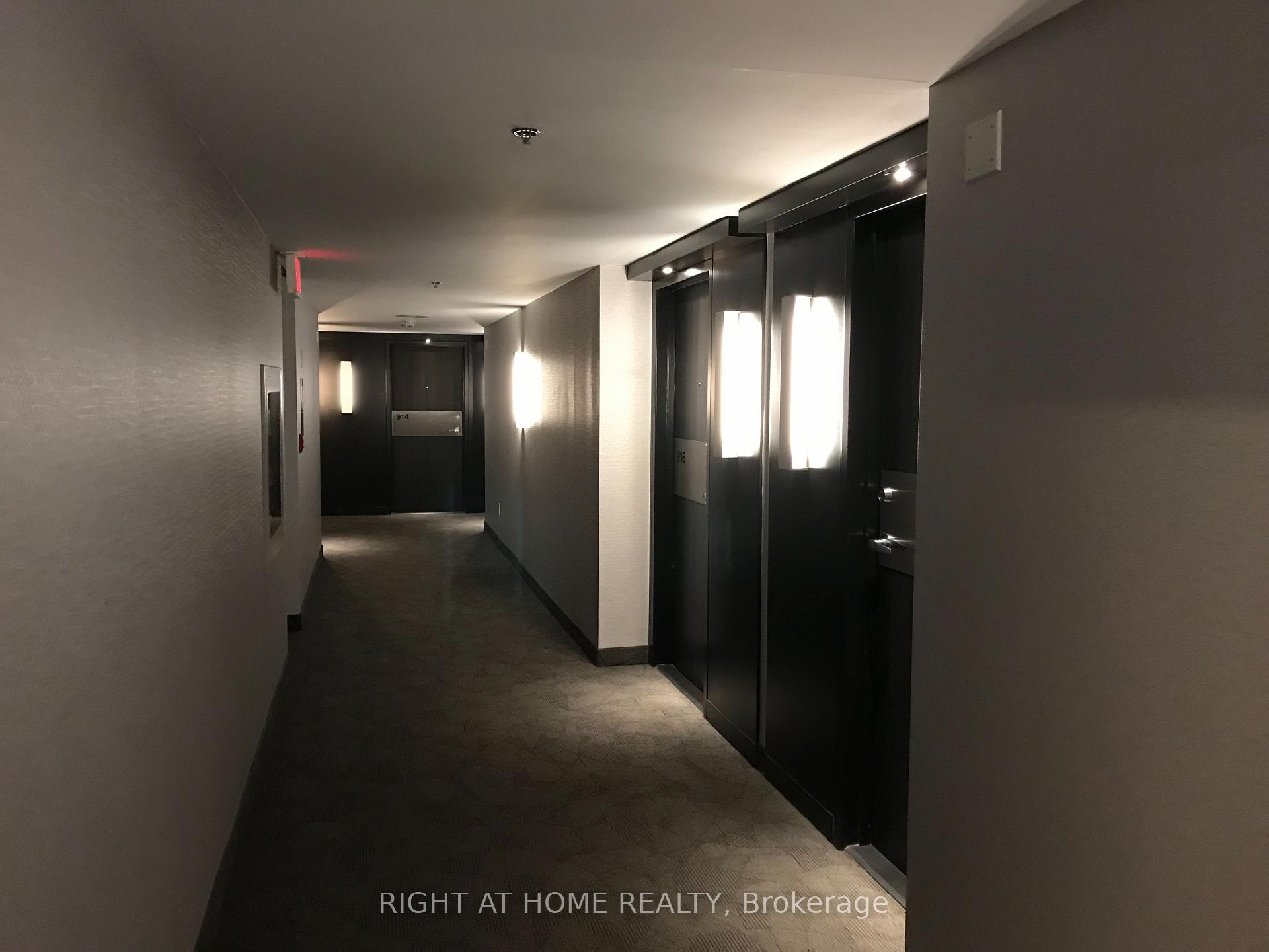 Photo 3 of Unit 914, 210 Victoria Street, Toronto, Church-Yonge Corridor — HOMEH