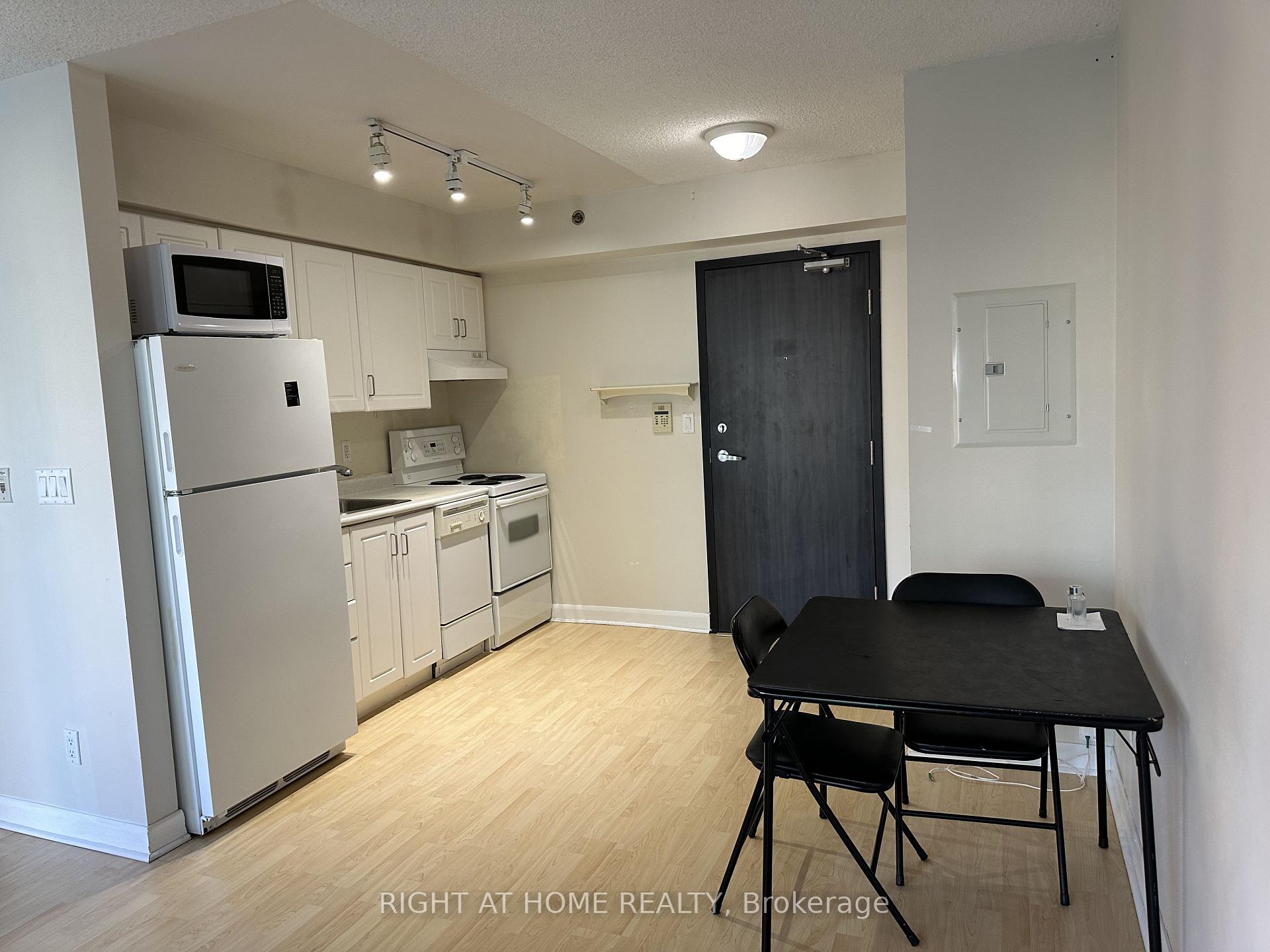 Photo 7 of Unit 914, 210 Victoria Street, Toronto, Church-Yonge Corridor — HOMEH
