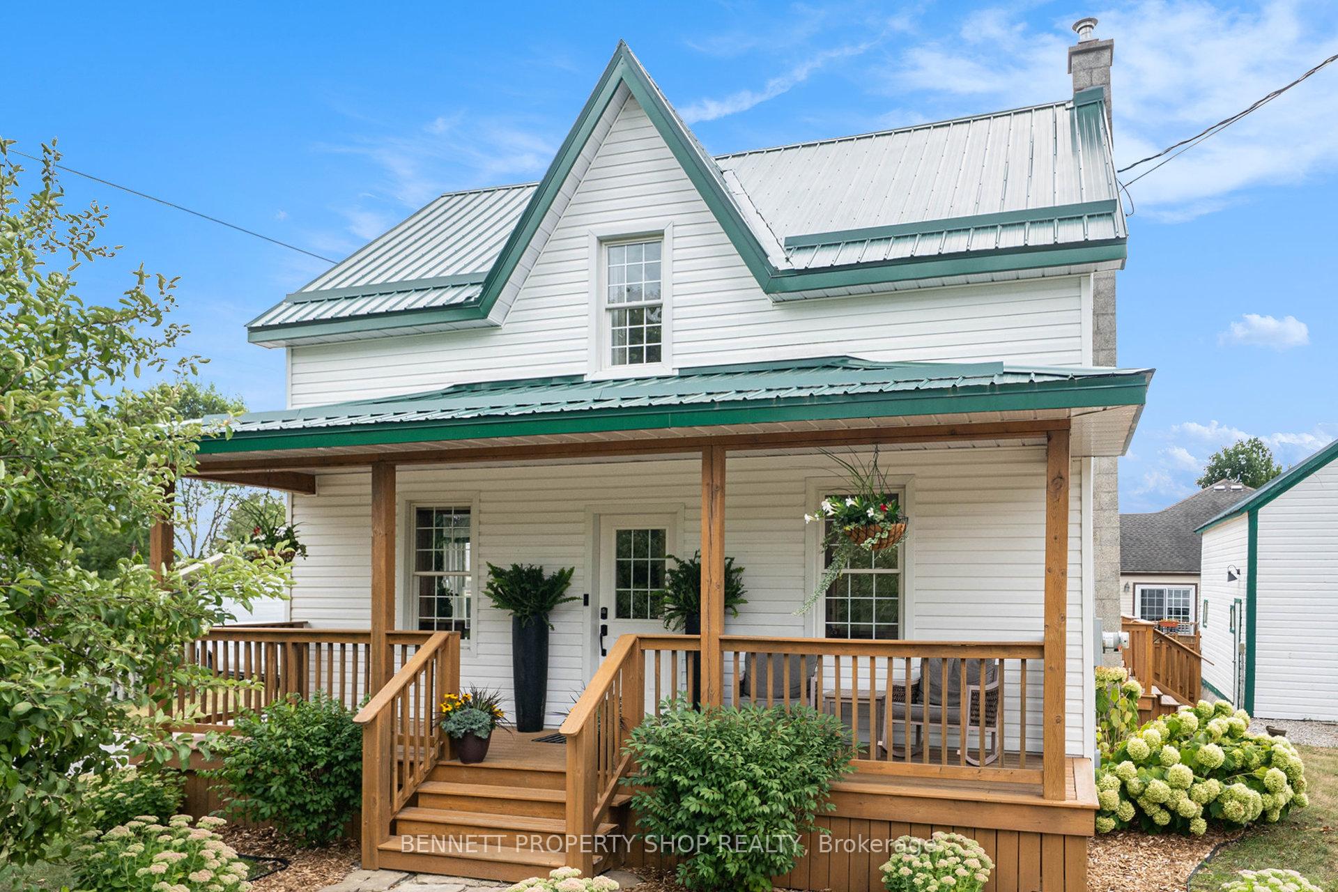 Photo 2 of 41 Centre Street, Edwardsburgh/Cardinal, Edwardsburgh/Cardinal Twp — HOMEH