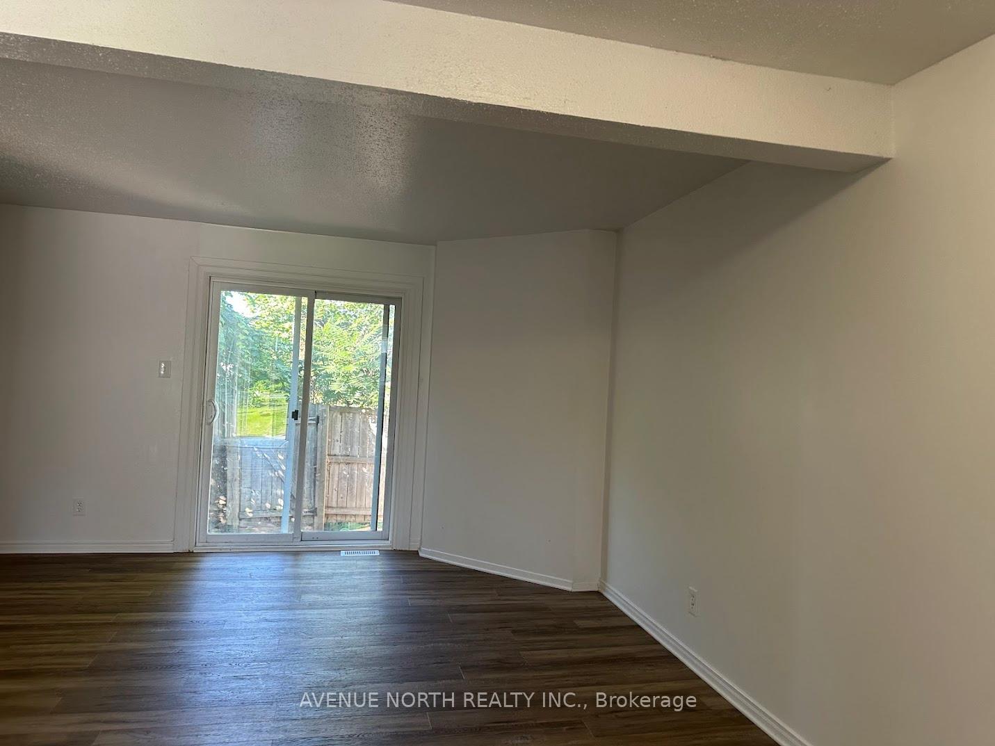 Photo 7 of 1790 Dondale St Street, Ottawa, Pineview — HOMEH