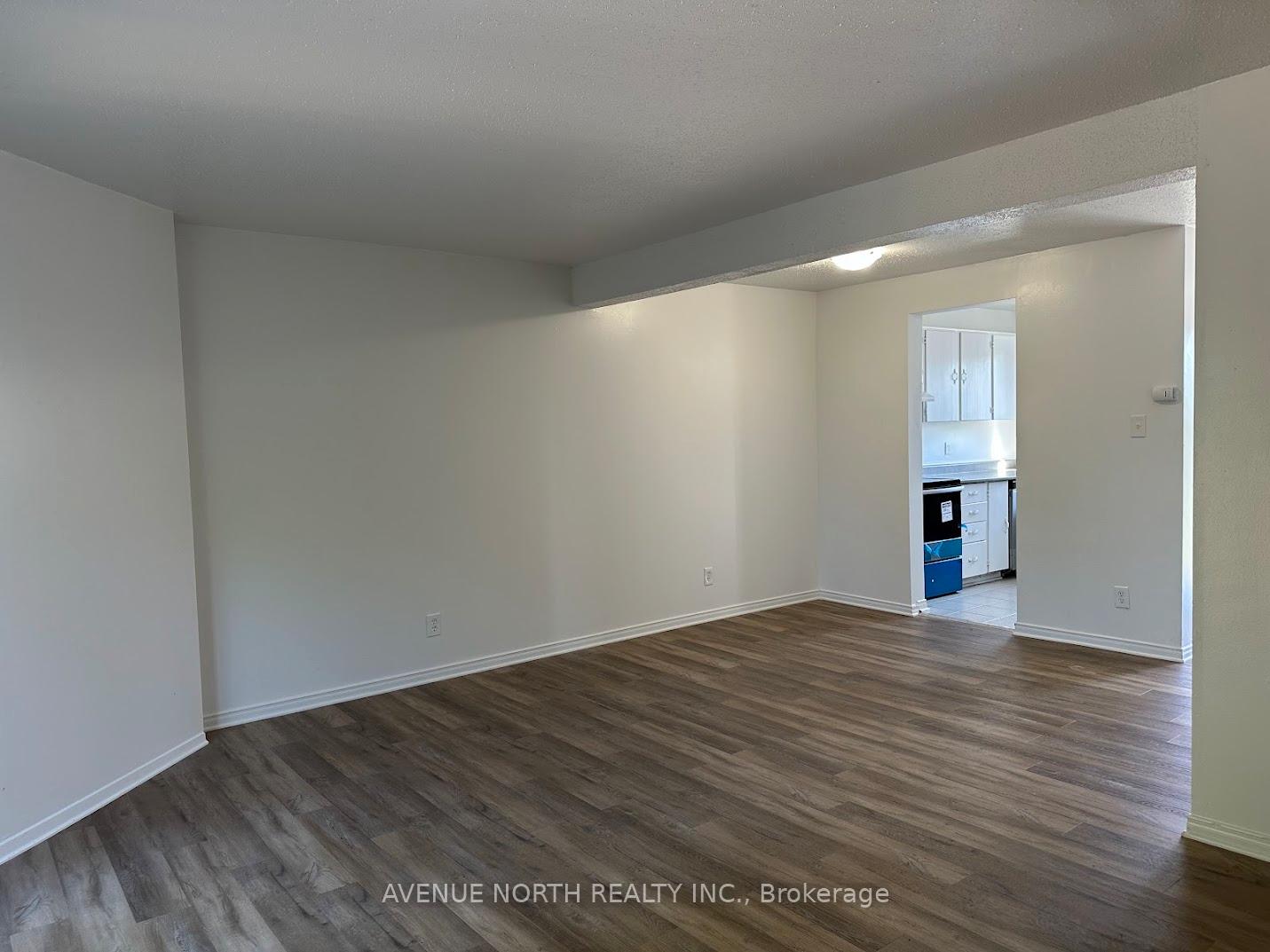 Photo 8 of 1790 Dondale St Street, Ottawa, Pineview — HOMEH