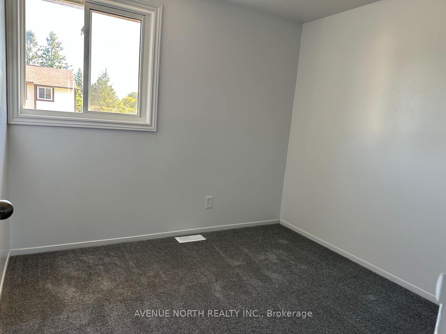 Photo 14 of 1790 Dondale St Street, Ottawa, Pineview — HOMEH