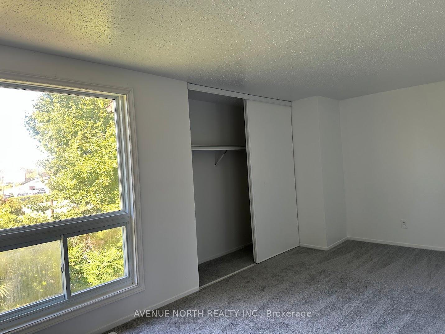 Photo 15 of 1790 Dondale St Street, Ottawa, Pineview — HOMEH
