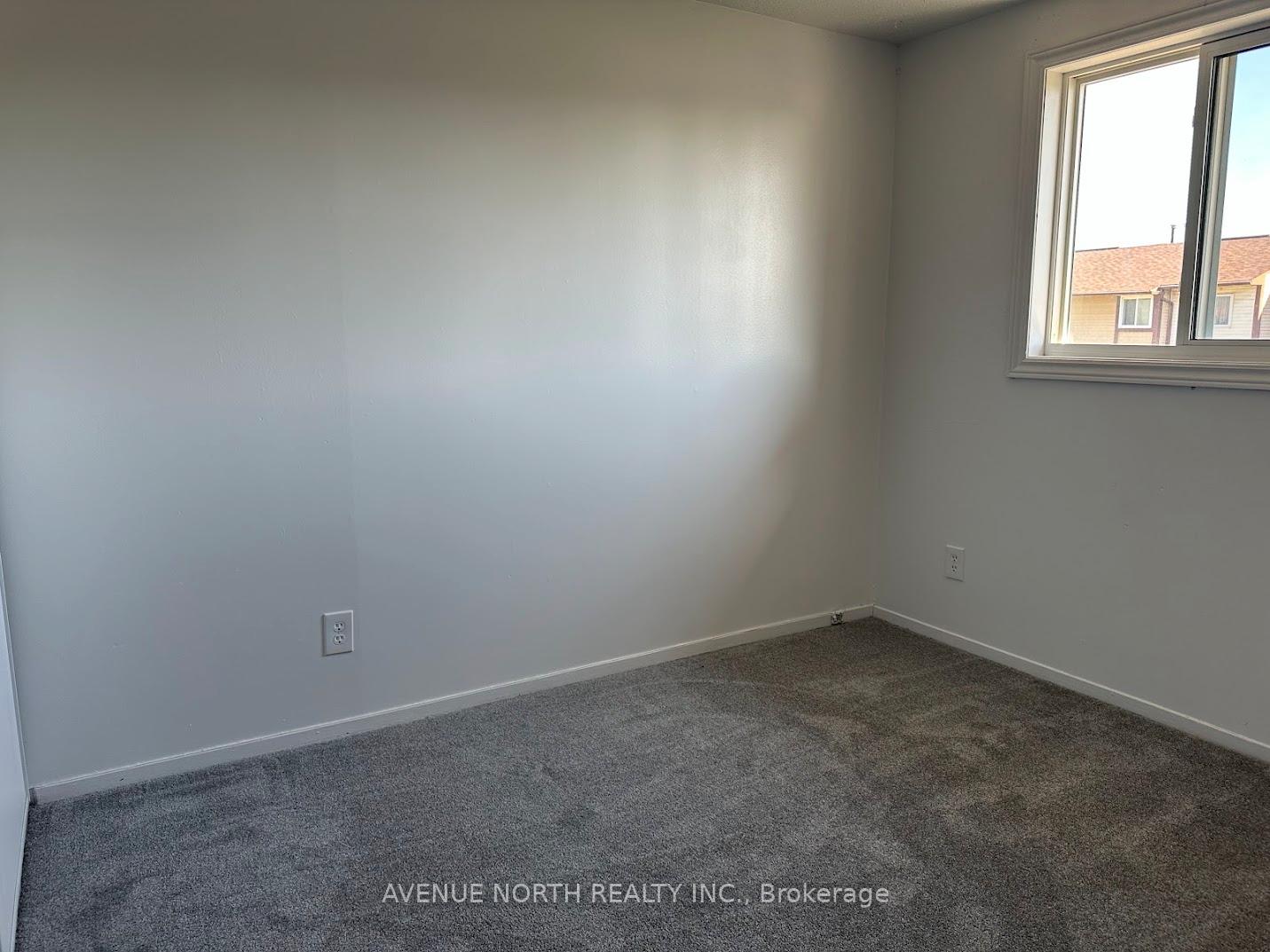 Photo 16 of 1790 Dondale St Street, Ottawa, Pineview — HOMEH