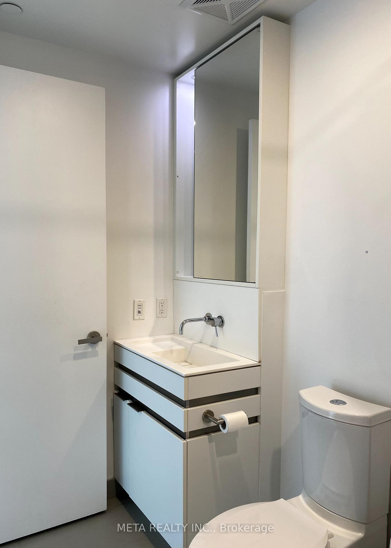 Photo 4 of Unit 1808, 197 Yonge Street W, Toronto, Church-Yonge Corridor — HOMEH