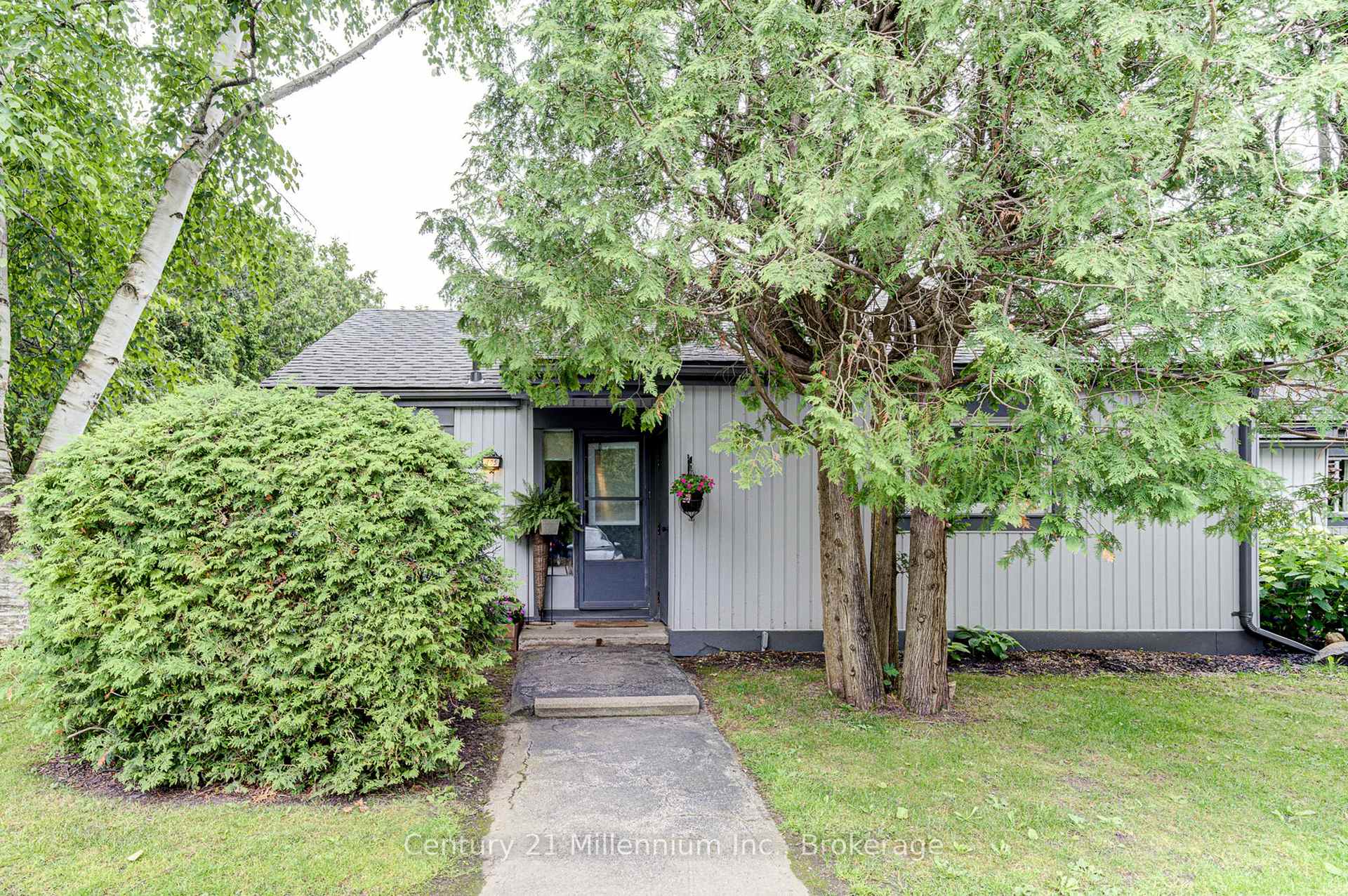 Photo 3 of Unit 405, 12 Dawson Drive, Collingwood — HOMEH