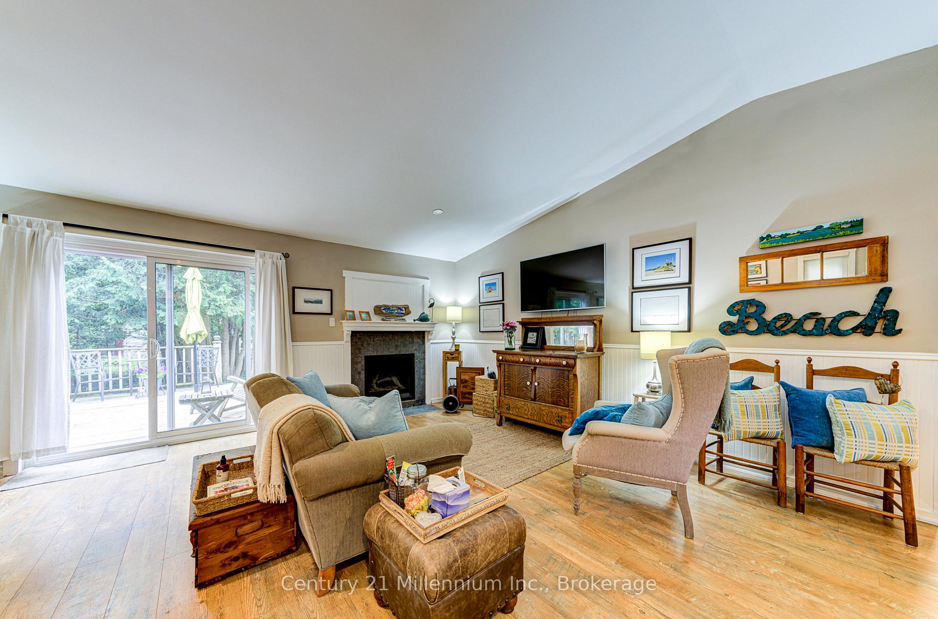 Photo 14 of Unit 405, 12 Dawson Drive, Collingwood — HOMEH