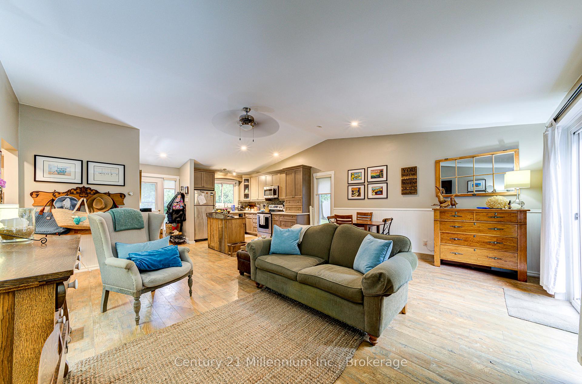 Photo 17 of Unit 405, 12 Dawson Drive, Collingwood — HOMEH