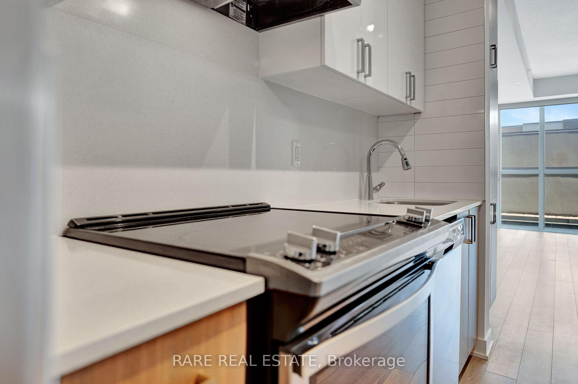 Photo 4 of Unit B313, 5240 Dundas Street, Burlington, Orchard — HOMEH