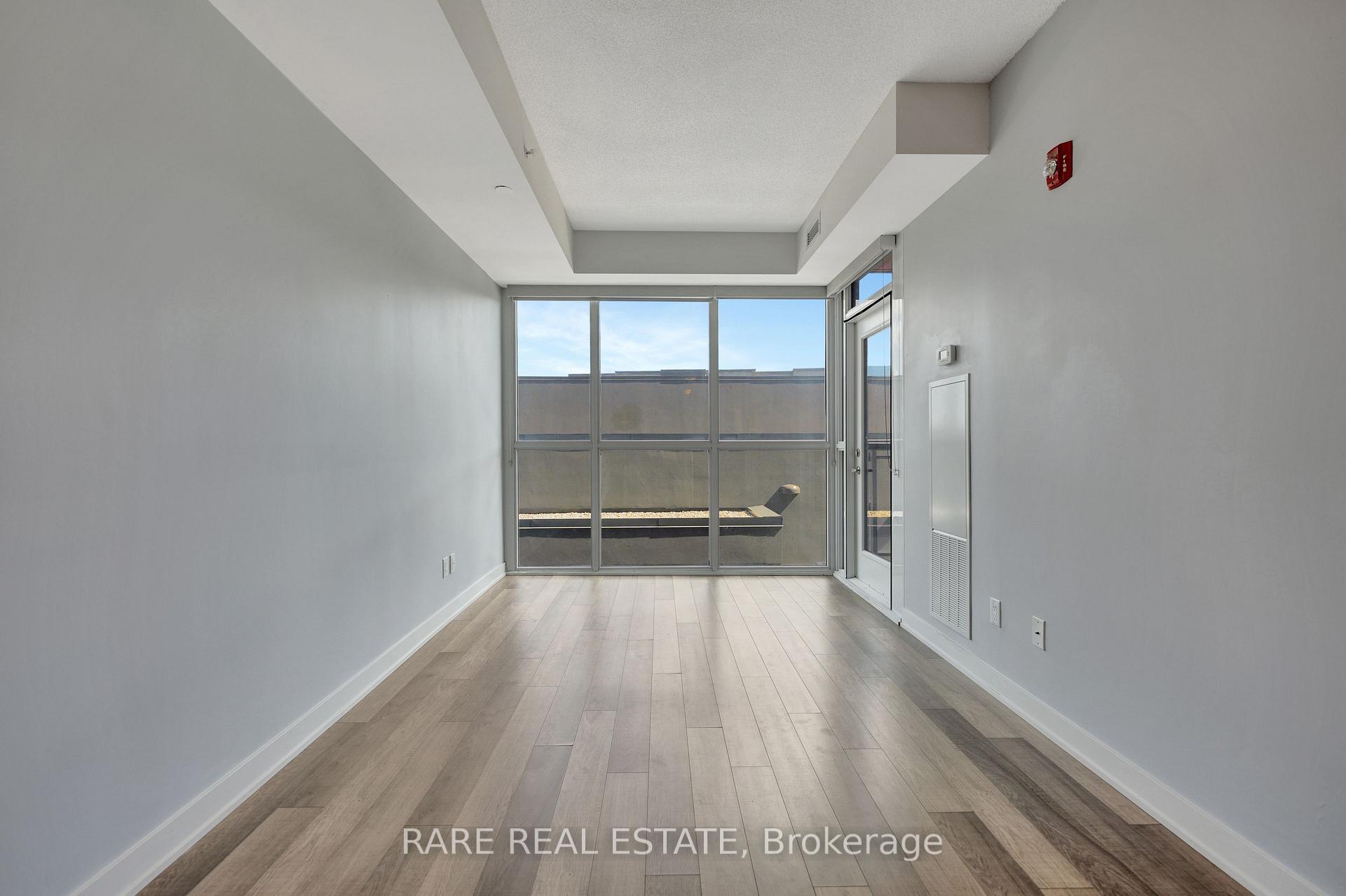 Photo 5 of Unit B313, 5240 Dundas Street, Burlington, Orchard — HOMEH