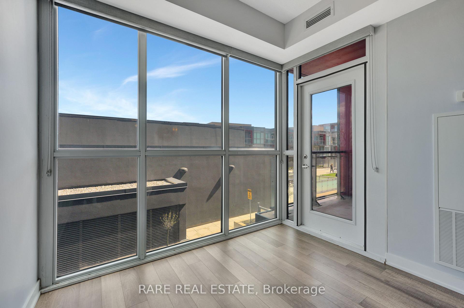 Photo 7 of Unit B313, 5240 Dundas Street, Burlington, Orchard — HOMEH