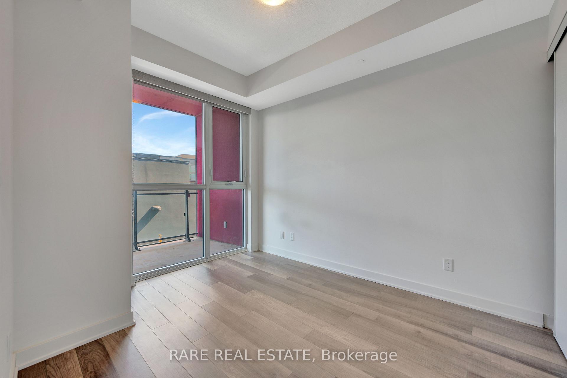 Photo 10 of Unit B313, 5240 Dundas Street, Burlington, Orchard — HOMEH
