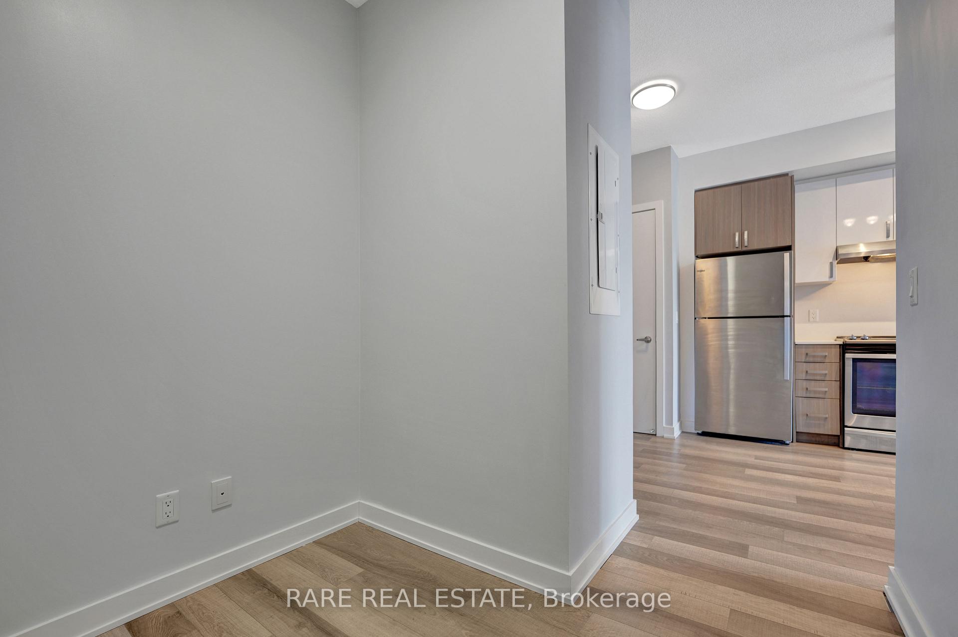 Photo 13 of Unit B313, 5240 Dundas Street, Burlington, Orchard — HOMEH