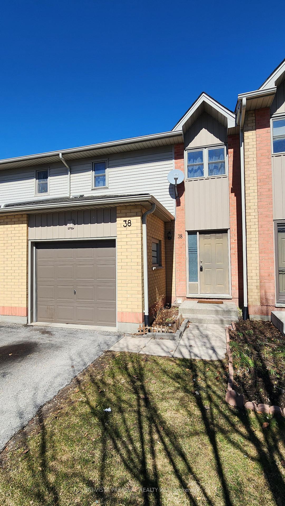 Photo 4 of Unit 38, 1199 Hamilton Road, London, East P — HOMEH