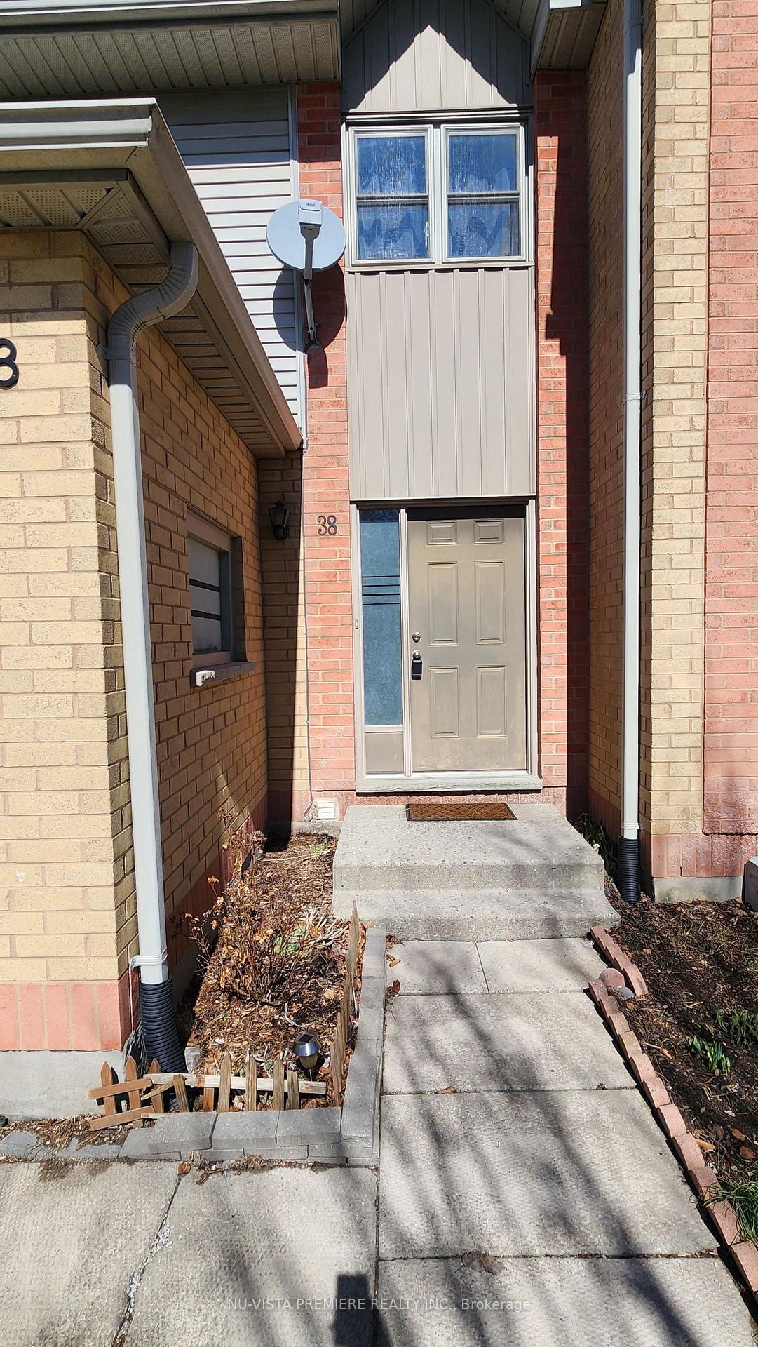Photo 5 of Unit 38, 1199 Hamilton Road, London, East P — HOMEH