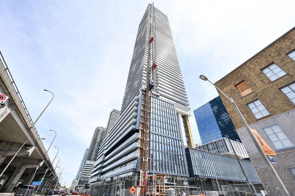 Photo 3 of Unit 2305, 55 Cooper Street, Toronto, Waterfront Communities — HOMEH