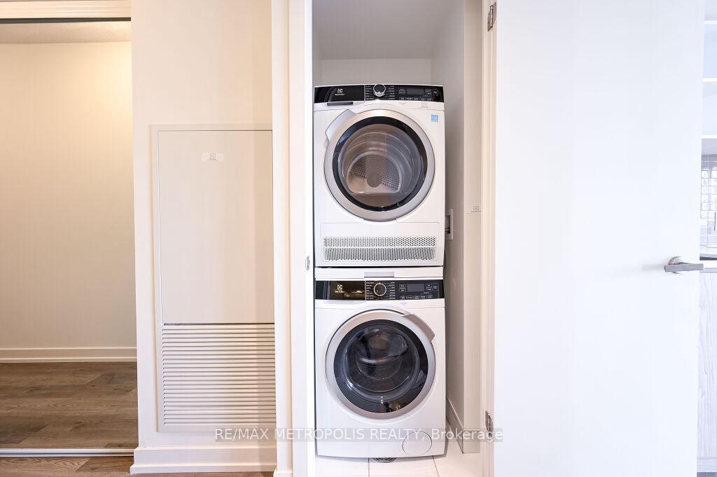 Photo 30 of Unit 2305, 55 Cooper Street, Toronto, Waterfront Communities — HOMEH