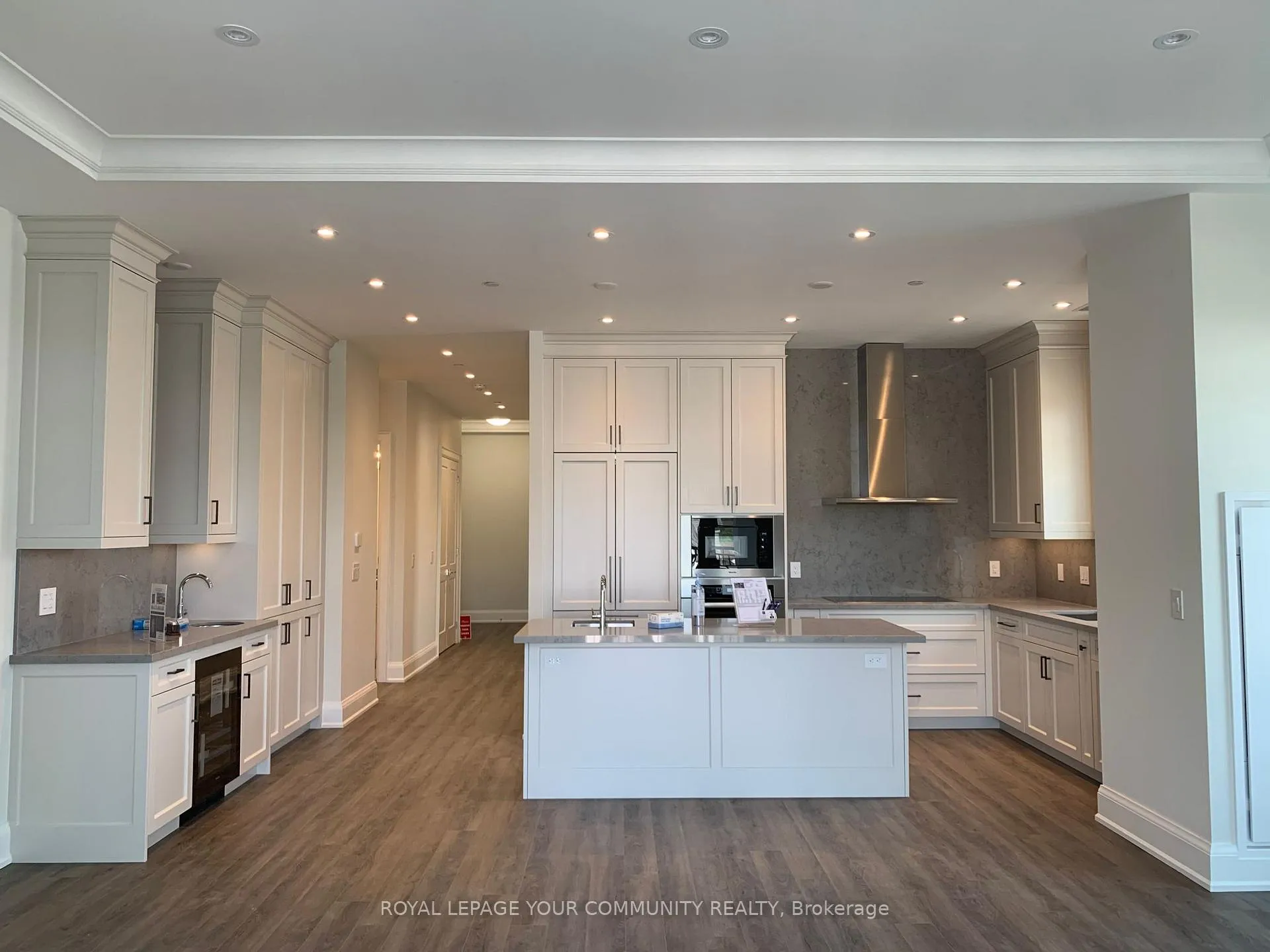 Photo 8 of Unit 3, 208 Main St. Unionville Street, Markham, Unionville — HOMEH