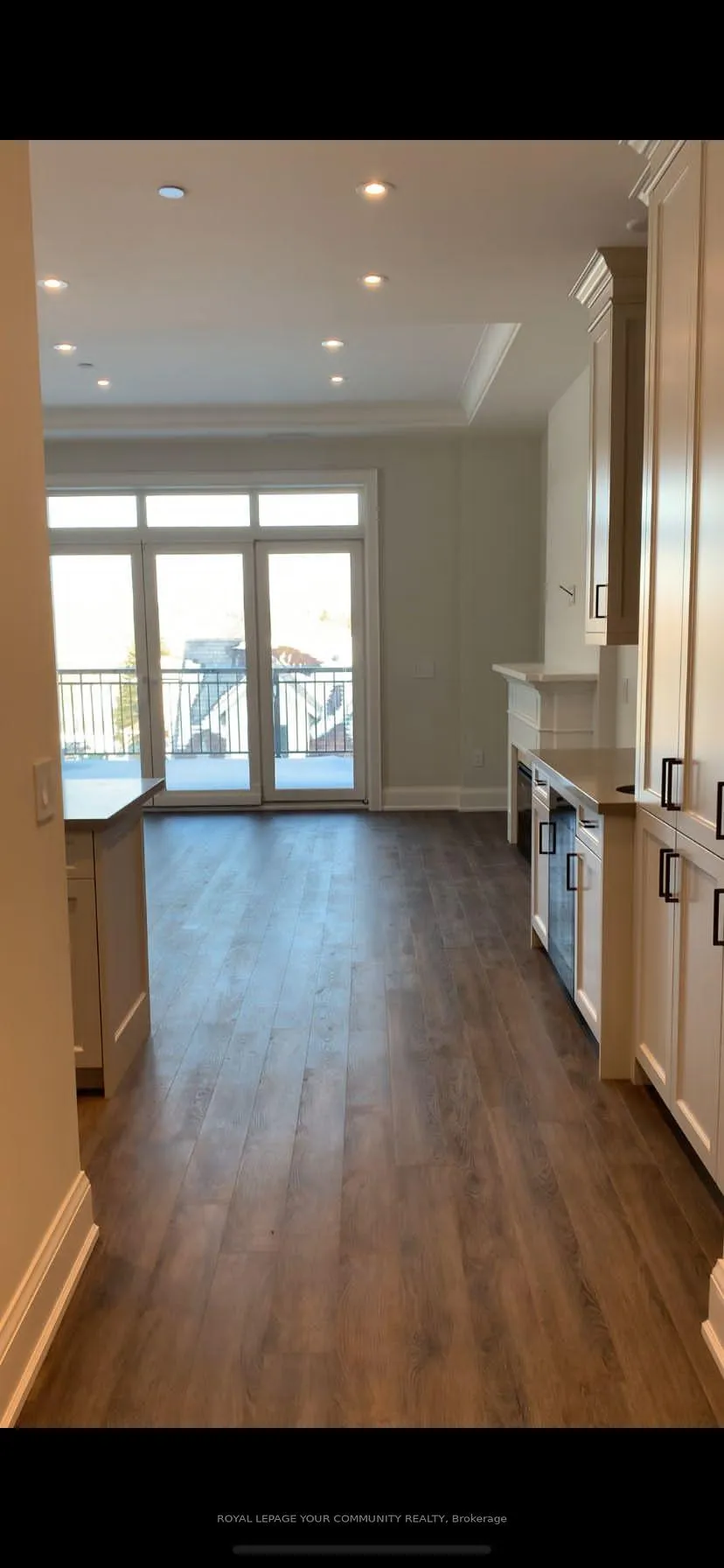 Photo 9 of Unit 3, 208 Main St. Unionville Street, Markham, Unionville — HOMEH