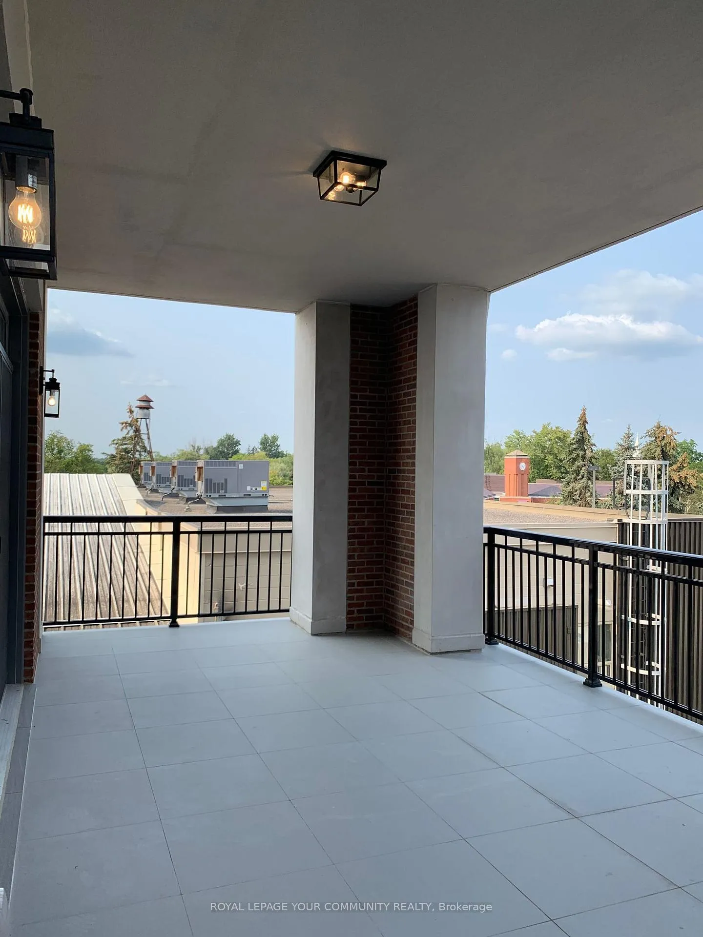 Photo 14 of Unit 3, 208 Main St. Unionville Street, Markham, Unionville — HOMEH