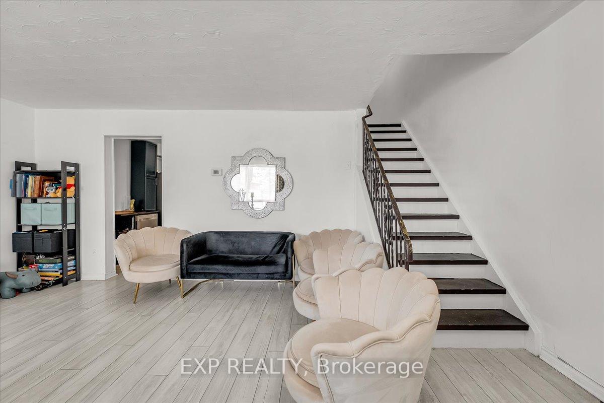 Photo 7 of 32 Riverdale Drive, Hamilton, Riverdale — HOMEH