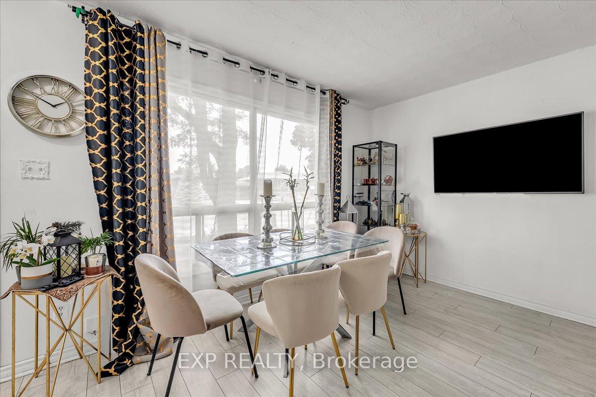Photo 10 of 32 Riverdale Drive, Hamilton, Riverdale — HOMEH
