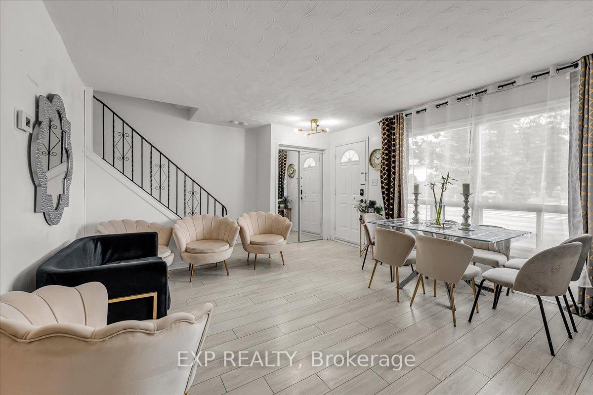 Photo 14 of 32 Riverdale Drive, Hamilton, Riverdale — HOMEH