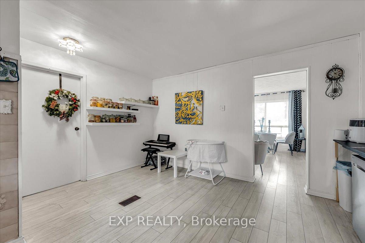 Photo 19 of 32 Riverdale Drive, Hamilton, Riverdale — HOMEH