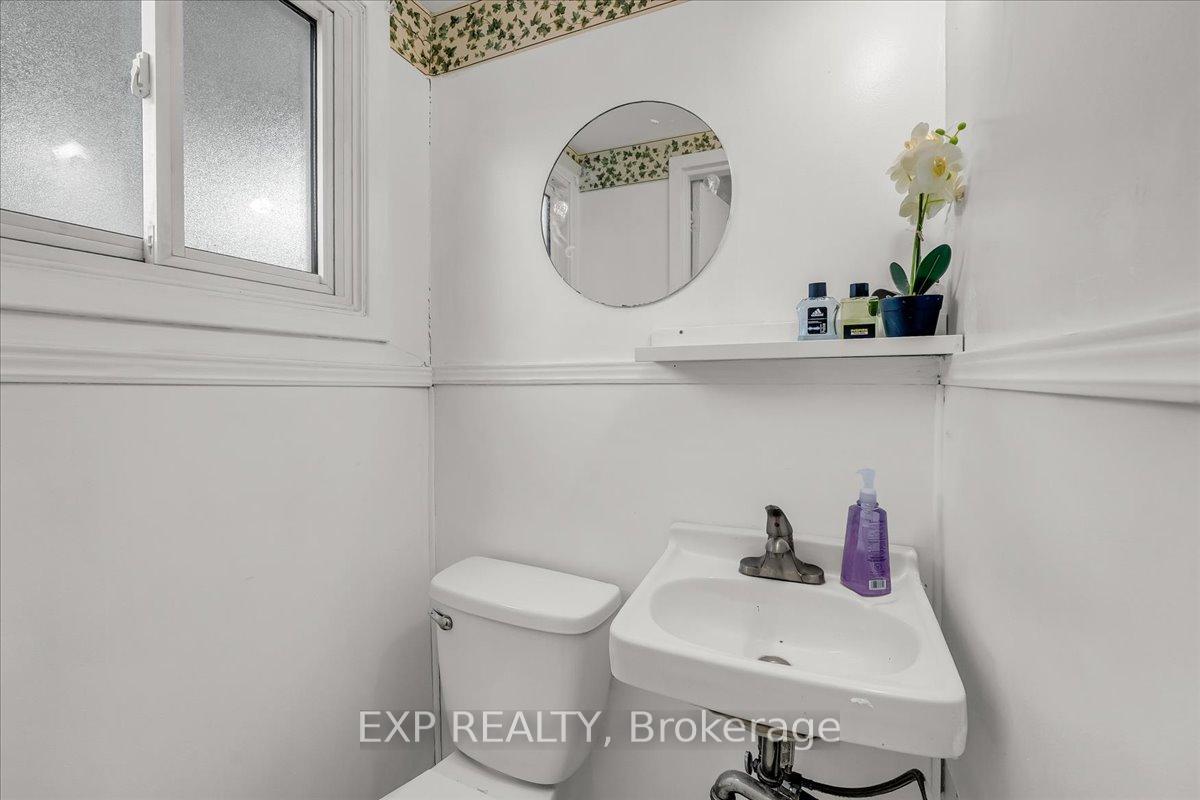 Photo 20 of 32 Riverdale Drive, Hamilton, Riverdale — HOMEH