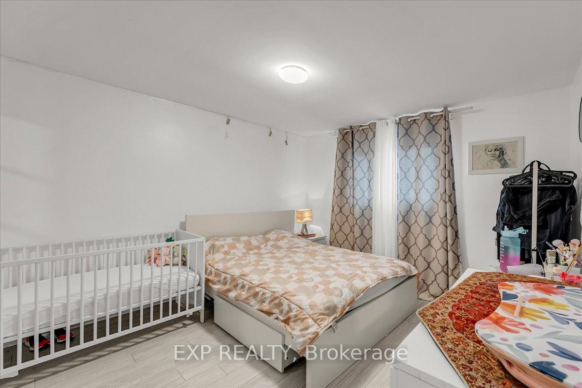 Photo 22 of 32 Riverdale Drive, Hamilton, Riverdale — HOMEH