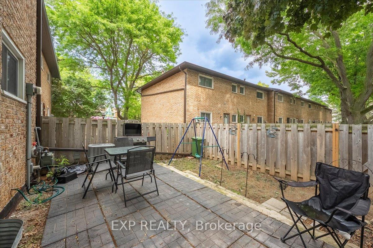 Photo 27 of 32 Riverdale Drive, Hamilton, Riverdale — HOMEH