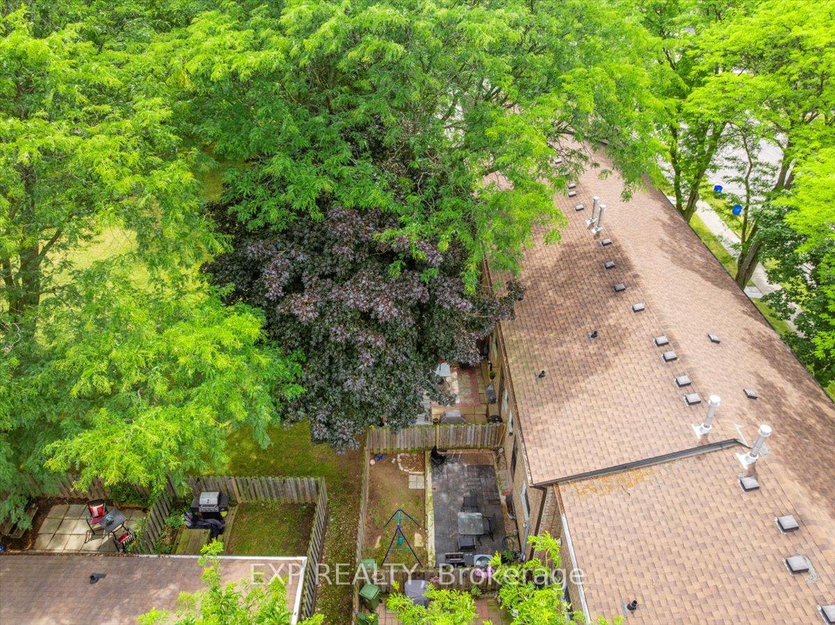 Photo 28 of 32 Riverdale Drive, Hamilton, Riverdale — HOMEH