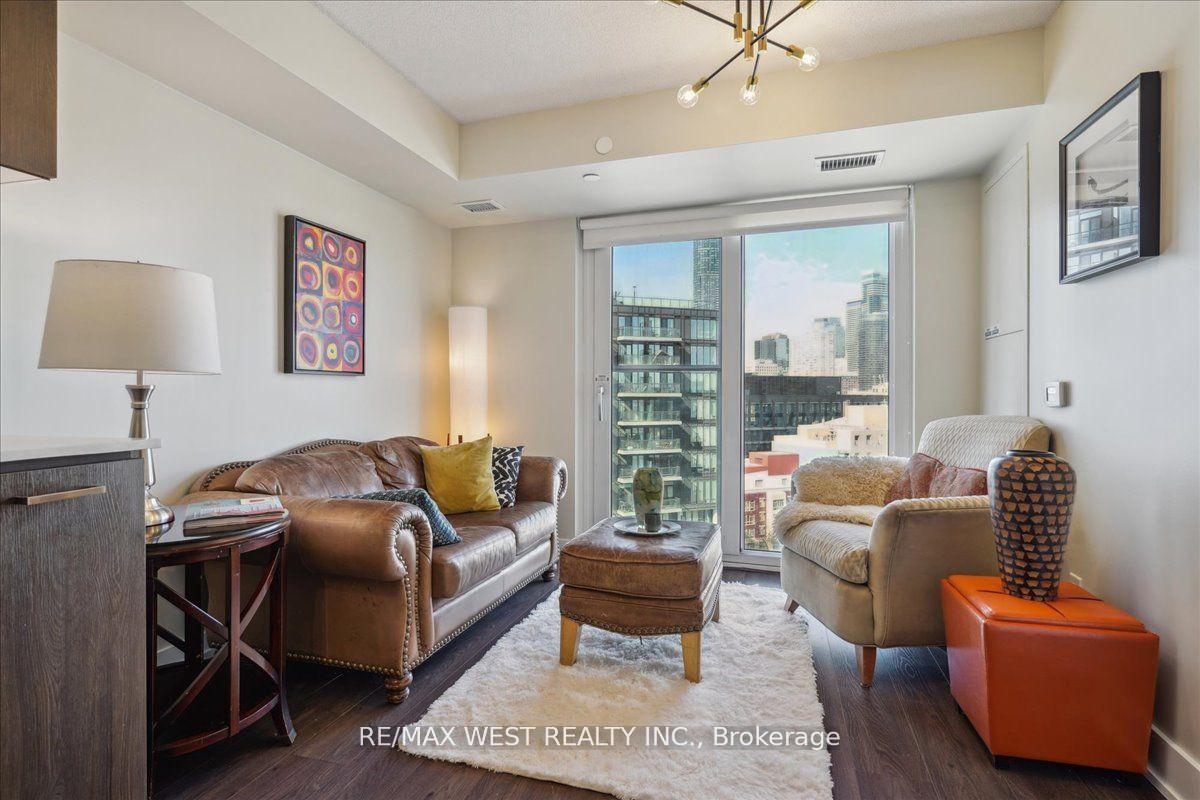 Photo 3 of Unit 1808, 219 Dundas Street E, Toronto, Moss Park — HOMEH