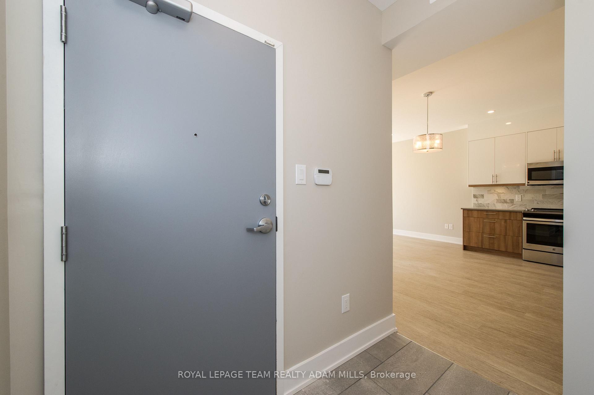 Photo 2 of Unit B, 423 Ravenhill Avenue, Ottawa, McKellar/Highland — HOMEH