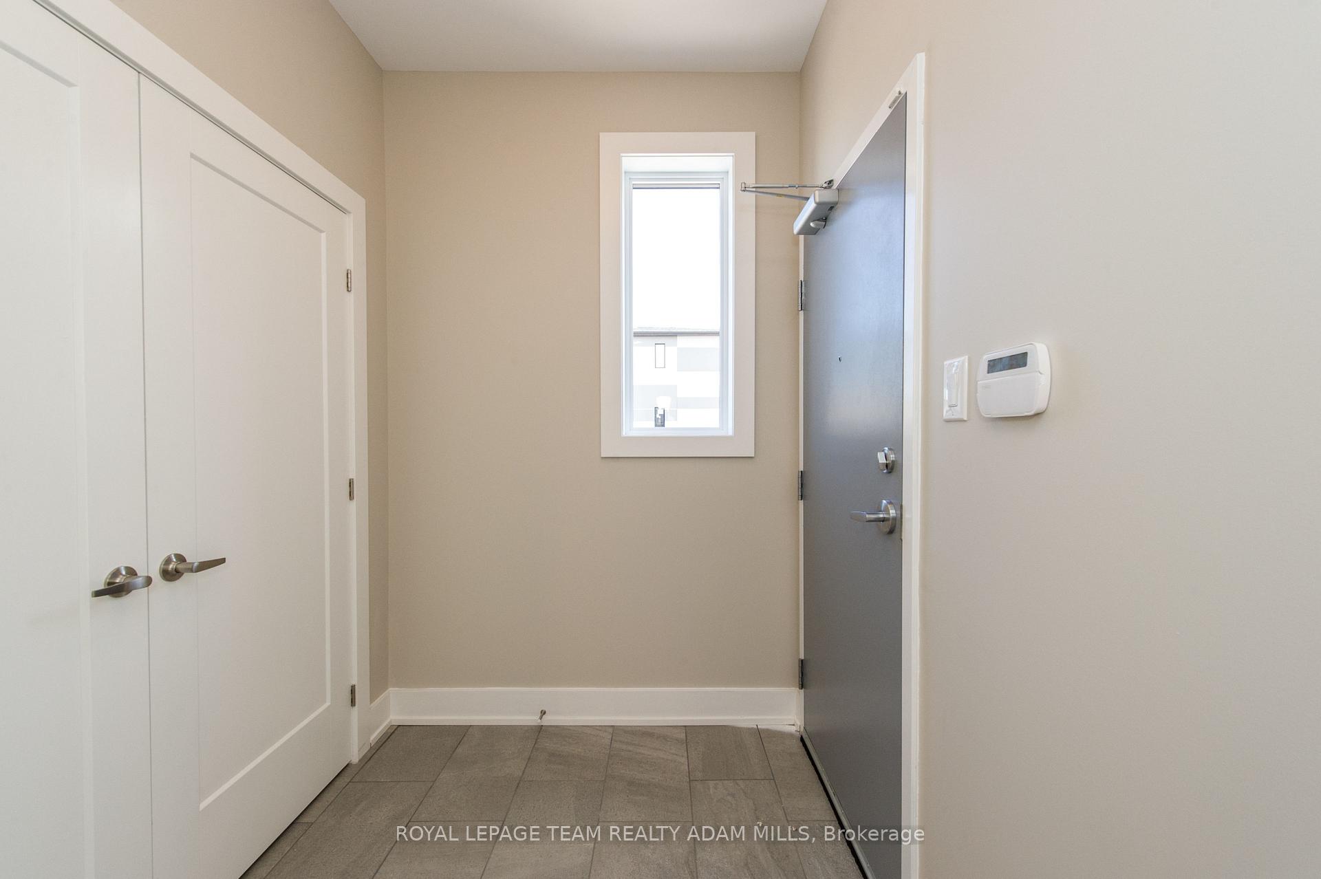 Photo 3 of Unit B, 423 Ravenhill Avenue, Ottawa, McKellar/Highland — HOMEH